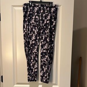 Sweaty Betty Black and White Patterned Leggings